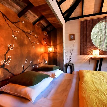 Les 7 Montagnes 루르드